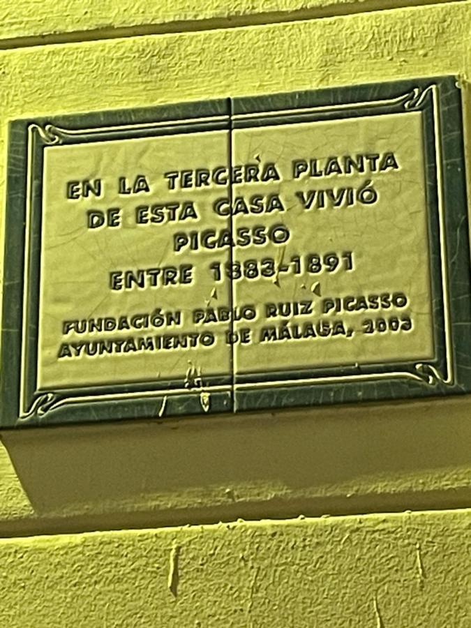 Picasso'S Deluxe Puerta Verde Малага Екстериор снимка