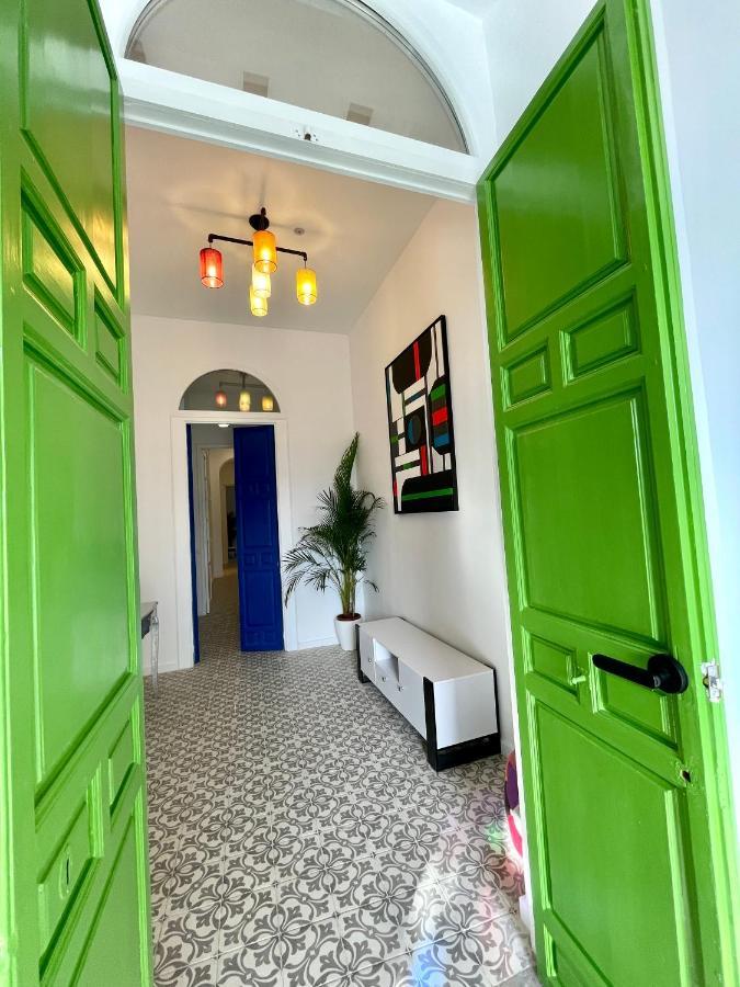 Picasso'S Deluxe Puerta Verde Малага Екстериор снимка