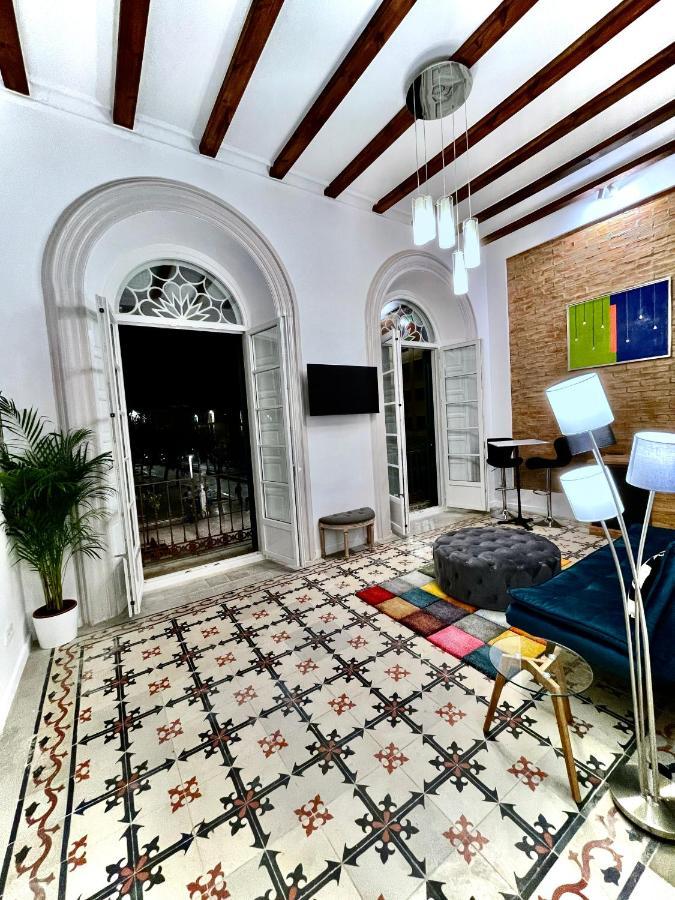 Picasso'S Deluxe Puerta Verde Малага Екстериор снимка